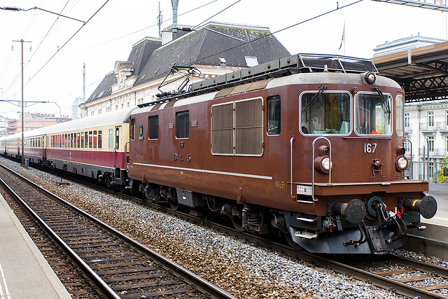 121023 Re4 4 BLS Rheingold Montreux A