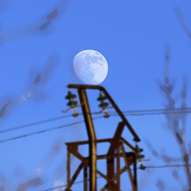 La lune sous haute tension....