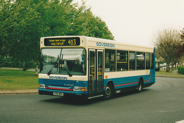 Sovereign 581 (X581 MBH) in Welwyn Garden City - 3 May 2003