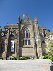 Abbaye NOTRE DAME  (EVRON  Mayenne)