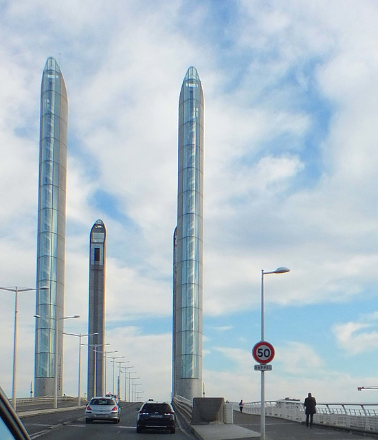 Bordeaux. Le pont "Chaban Delmas"