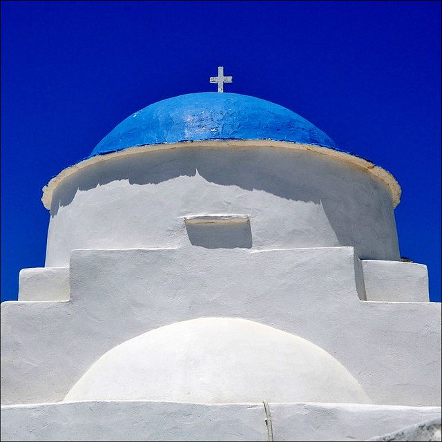 Κυανόλευκη = White and blue