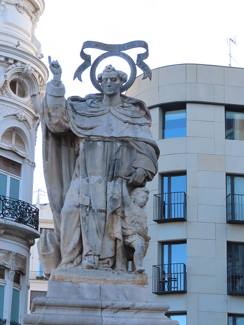 Valencia: monumento a San Vicente Ferrer