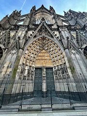 Das Michaelportal am Nordquerhaus des Kölner Dom