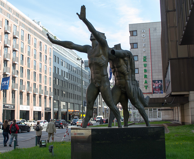 Berlin Bulgarian embassy statue (#0053)