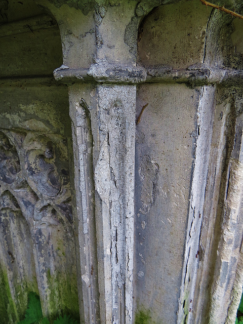 abney park cemetery, london,paint remains on memorial to samuel robinson, +1833, architect and founder of robinson's retreat for the widows of calvinist ministers. the monument was originally next to 