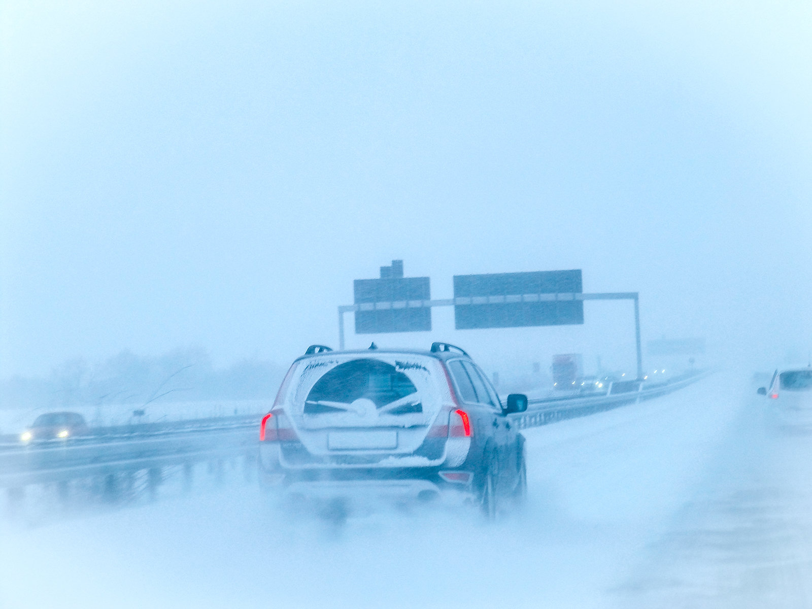 Später Winter auf der A 9. 201303 ... ♫ ♪ ♪ ♫