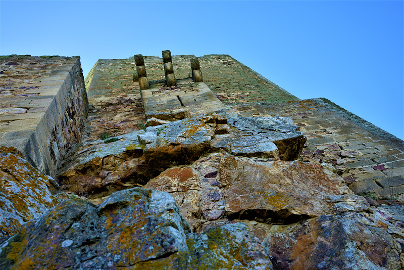 North Wall - Parede Norte with PIP