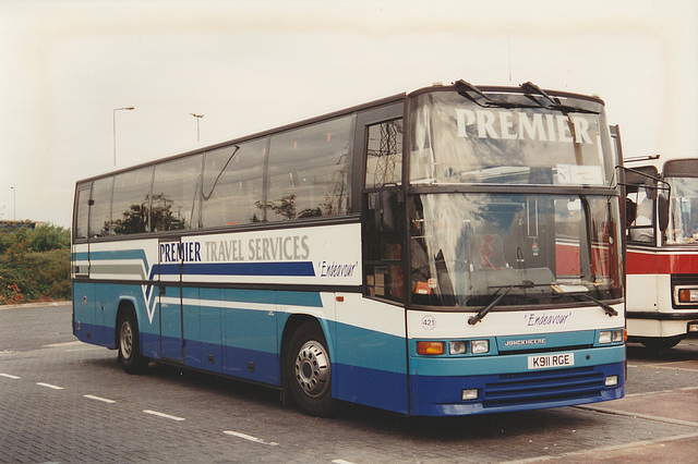 421/02 Premier Travel Services (Cambus Holdings) K911 RGE at Thurrock - 27 Jul 1995 2 of 15