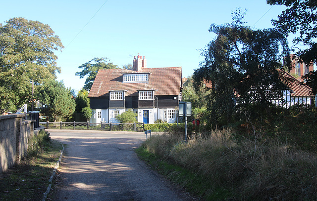 Nos.9-10 The Whinlands, Thorpeness (2)