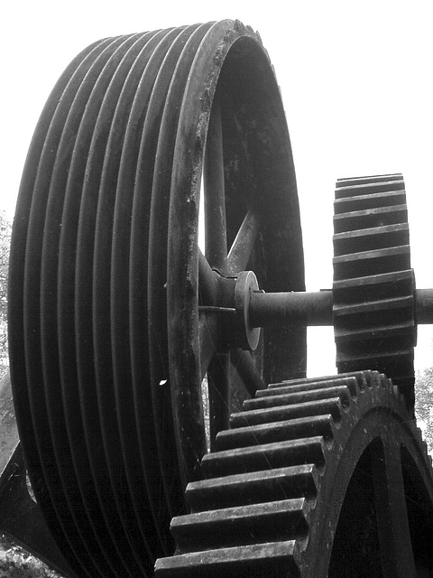 Winding gear