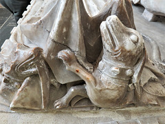 kedleston church derbs ; c15 tomb of  sir john curzon +1456; lap dogs