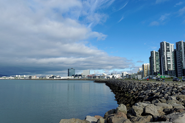 an der Sæbraut Reykjavik (© Buelipix)