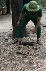 im Museum von Cu Chi - Vorführung eines Verstecks eines Einzelkämpfers (© Buelipix)