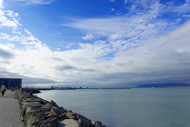 an der Sæbraut Reykjavik (© Buelipix)