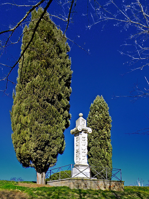 Ravenna (RA). Colonna dei francesi; in ricordo della battaglia del giorno di Pasqua del 1512 (20.000 morti in 8 ore).  -  Memorial for the great battle between spanish and french soldiers in Easter da