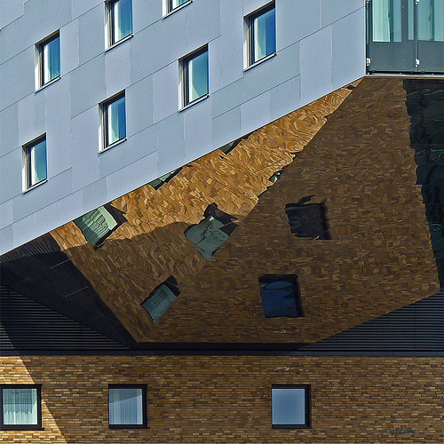 Mirrored Geometry