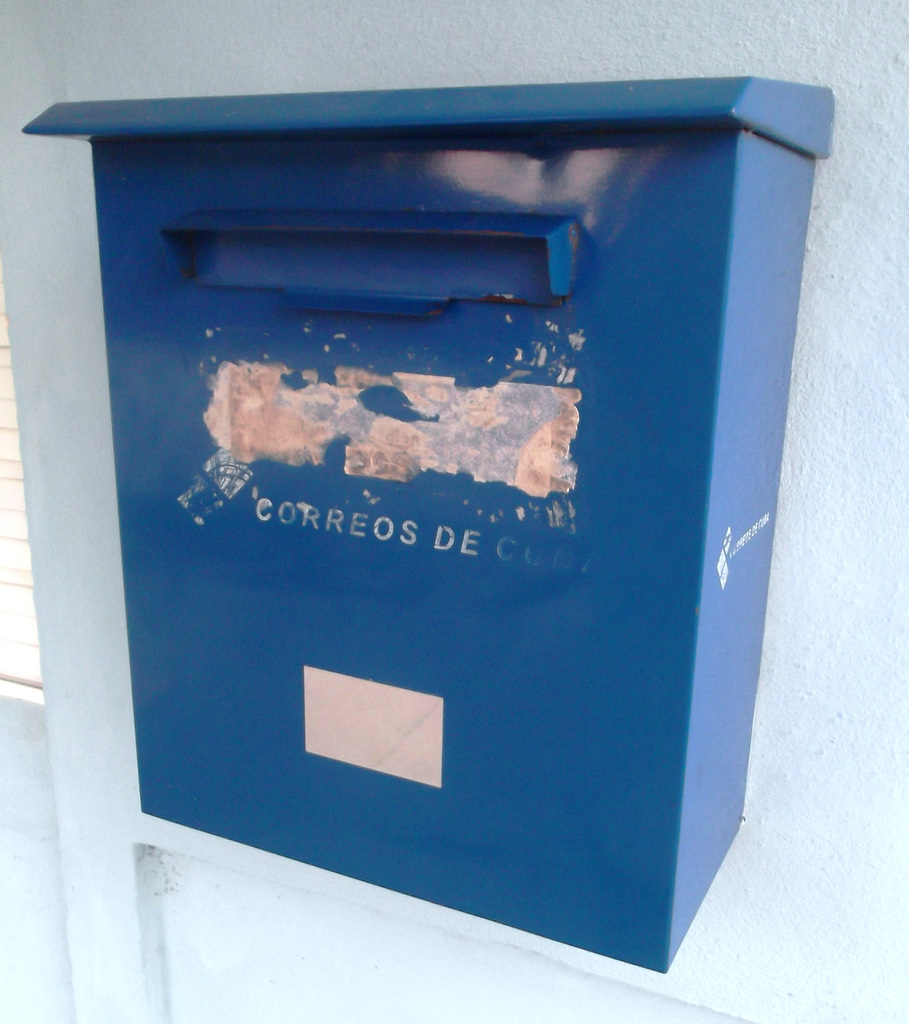 Correos de Cuba en bleu !  Cuban mail in blue !