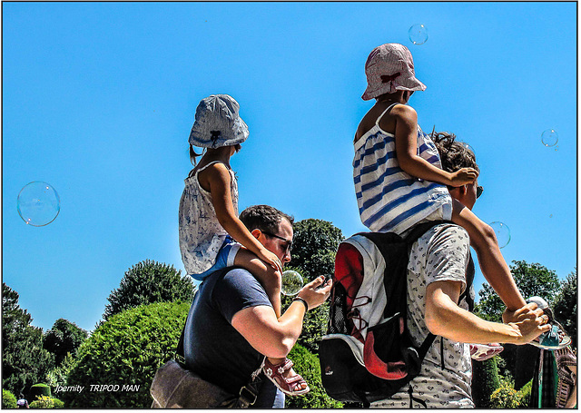 Huckepack in Seifenblasen