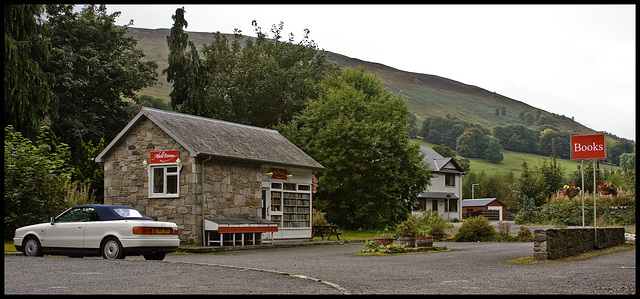 Novel bookshop