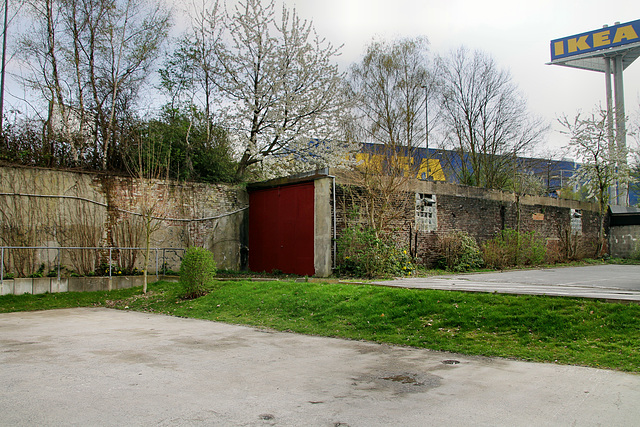 Reste der Stützmauer von der ehem. Zeche Oespel 1/2/3 (Dortmund-Kley) / 6.04.2019