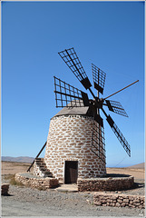 El Cotillo  Casa de la Cilla  - windmill at La Oli(1)