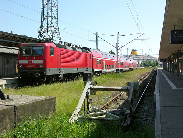 Bahn und Bahnhof in Warnemünde