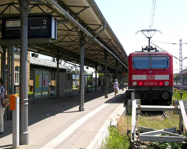 Bahn und Bahnhof Warnemünde