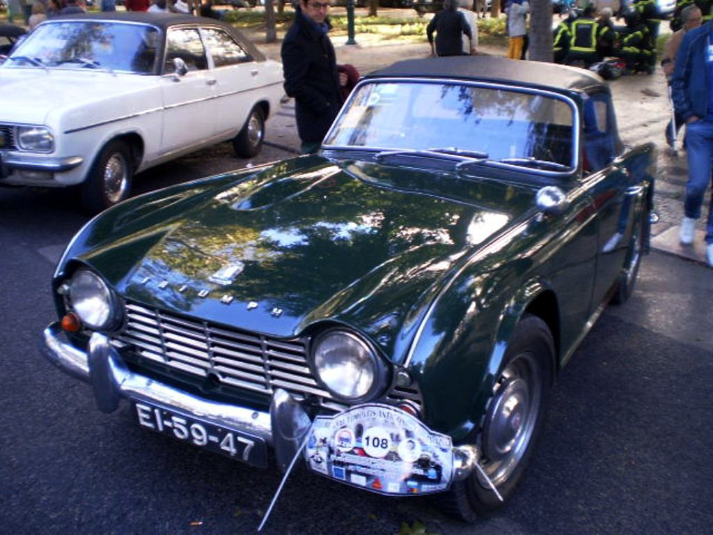 Triumph TR4 (1961).