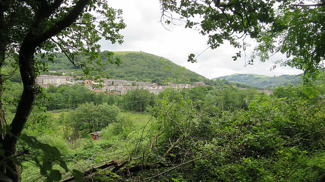 Valley view near Cwmfelinfach