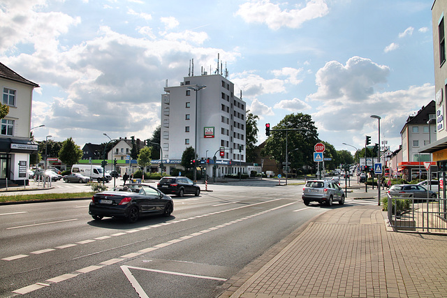 Kreuzung Hatzper Straße/Fulerumer Straße (Essen-Haarzopf) / 6.07.2023