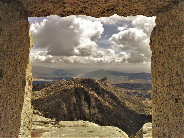 Civil War look-out post ruins on Cancho Gordo.