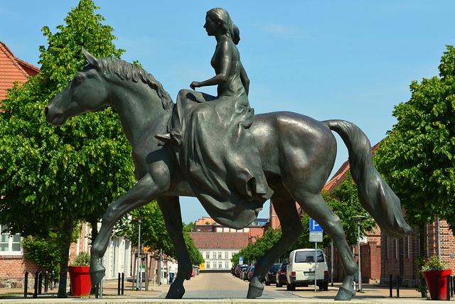 Ludwigslust: Die Reitende Alexandrine