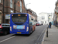 Centrebus 552 (FL13 AAX) (WW13 PSW) in St. Albans - 8 Sep 2023 (P1160327)