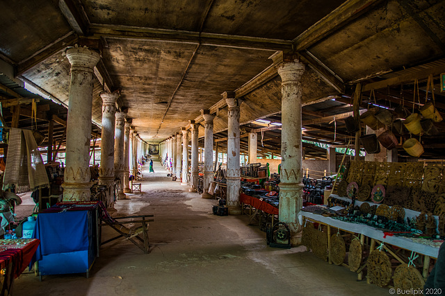 unterwegs zu den Shwe Inn Thein Pagoden (© Buelipix)