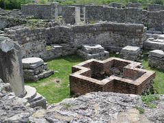 Salona, complexe épiscopal : baptistère, 3