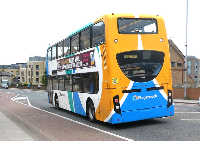 Stagecoach East 19568 (AE10 BWD) in Cambridge - 22 Apr 2024 (P1180008)