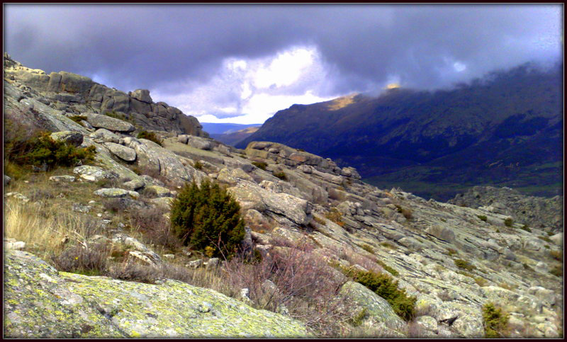 Mondalindo from La Sierra de La Cabrera