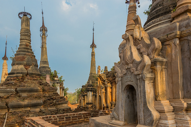 Shwe Inn Thein Pagoden (© Buelipix)