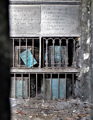 brompton cemetery, london     (61)mid c19 coffins in the catacombs