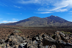 der Pico del Teide - an der TF-21 - im Nationalpark El Teide (© Buelipix)