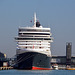 Die QUEEN ELISABETH im Hafen Venedig