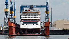 Die Hanseatic-Spirit auf einem Trockendock von Blohm & Voss...