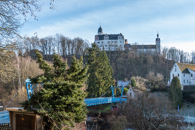 Blick über die Mulde zum Schloß Rochsburg