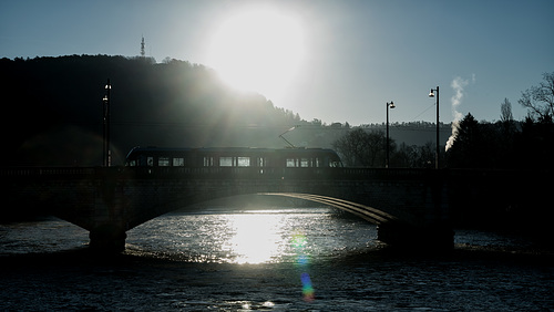 BESANCON: Contre-jour du pont St Pierre.