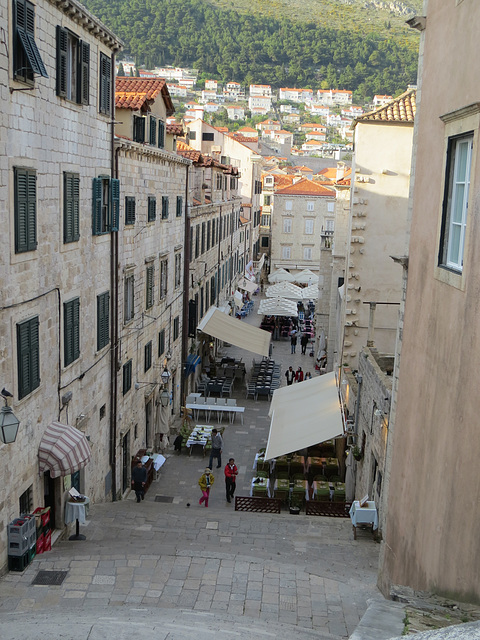 Dubrovnik : En redescendant le grand escalier.