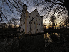 img 1762980716947
