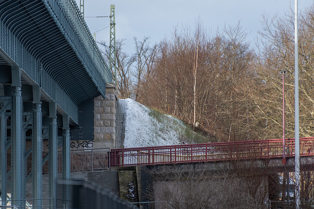 Fußgängerbrücke am Viadukt auf der Ostseite des Viaduktes