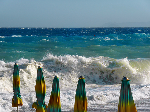 Mareggiata a Finale Ligure Pia