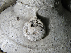radbourne church, derbs; agnus dei necklace on late c15 de la pole tomb